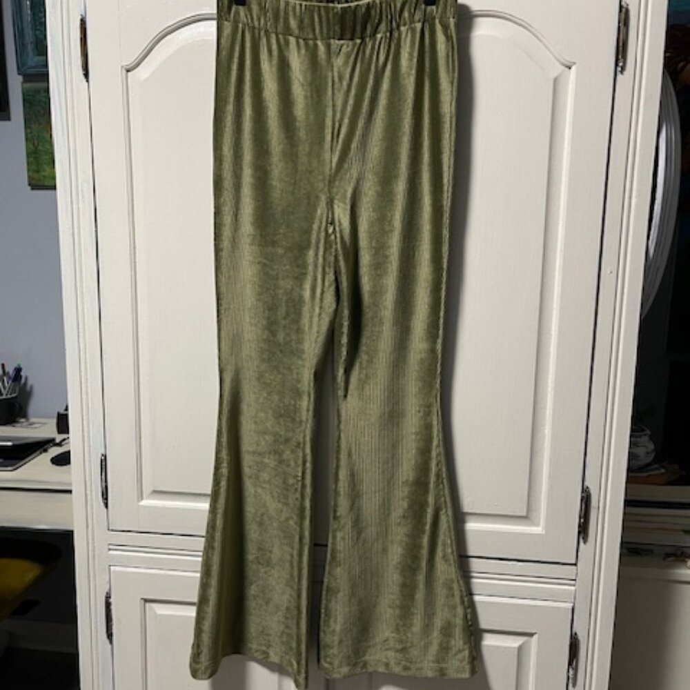 Double Zero JR Pants Size M  Color Green